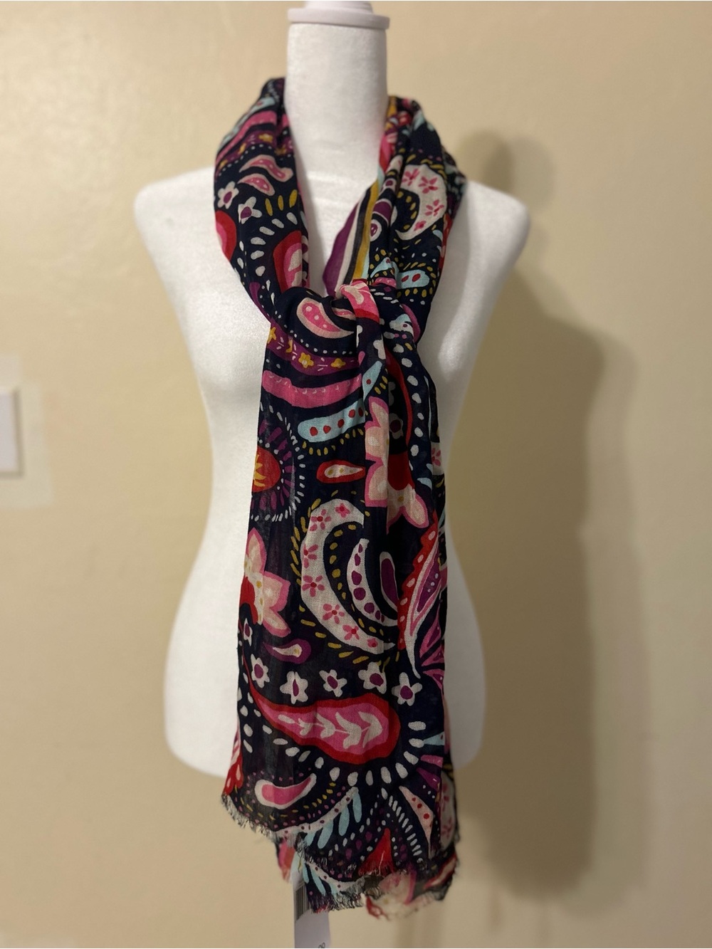 Vera Bradley Navy Paisley Wrap with Pink, Red & Cream Accents